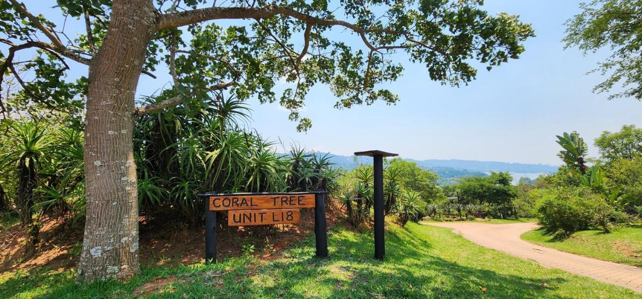 Da Gama Lake Cottages - Coral Tree And Cormorant Cottages White River Habitación foto